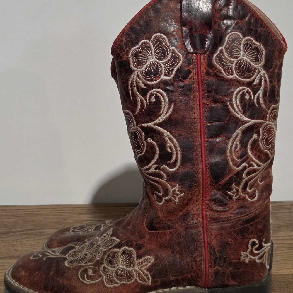 Embroidered Brown Cowboy Boots